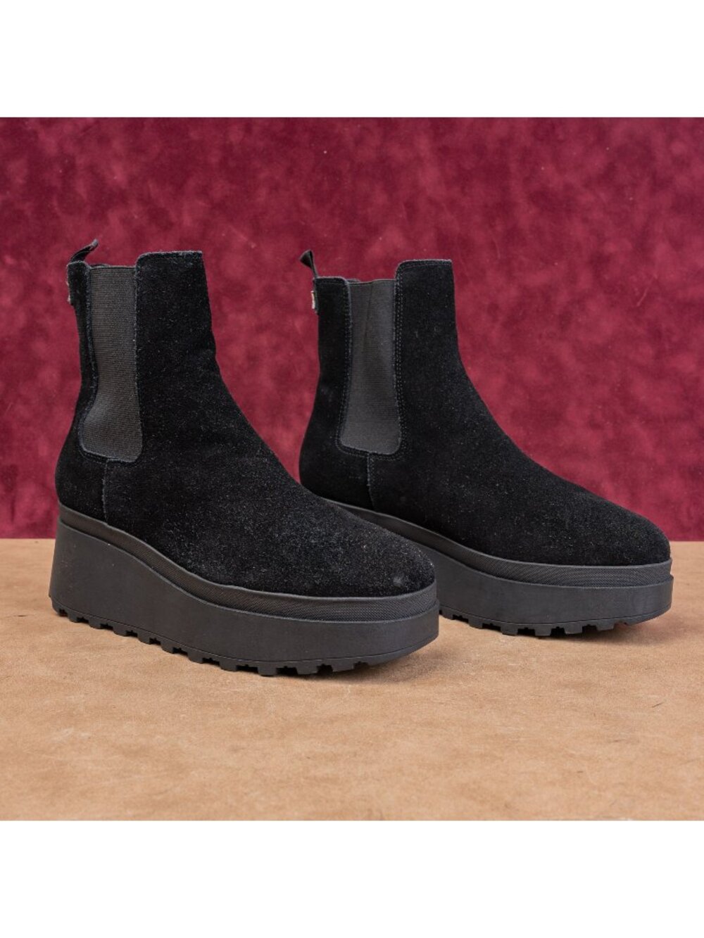 Calvin Klein Women Nevia Black Suede Platform Slip on Chelsea Ankle Boots sz 8